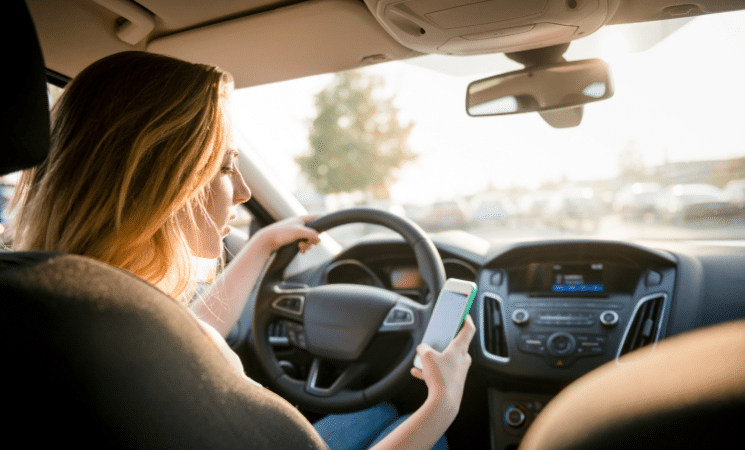 3 Tips for Avoiding Distracted Driving